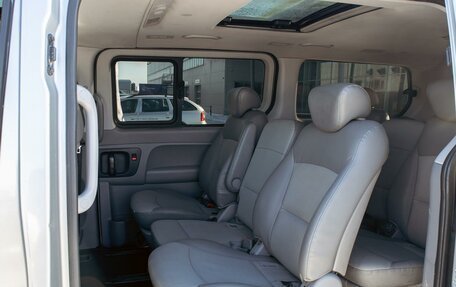 Hyundai Grand Starex Grand Starex I рестайлинг 2, 2011 год, 1 695 000 рублей, 18 фотография