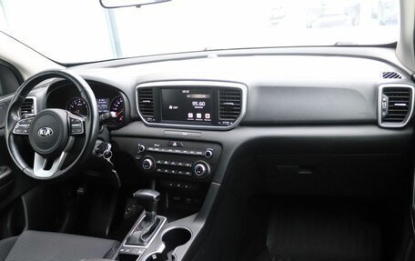 KIA Sportage IV рестайлинг, 2020 год, 2 179 000 рублей, 13 фотография