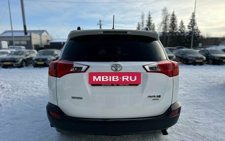 Toyota RAV4, 2014 год, 1 990 000 рублей, 6 фотография