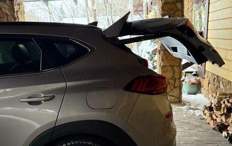 Hyundai Tucson III, 2019 год, 2 100 000 рублей, 2 фотография