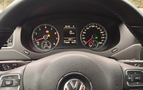 Volkswagen Jetta VI, 2012 год, 960 000 рублей, 5 фотография