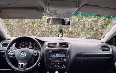 Volkswagen Jetta VI, 2012 год, 960 000 рублей, 7 фотография