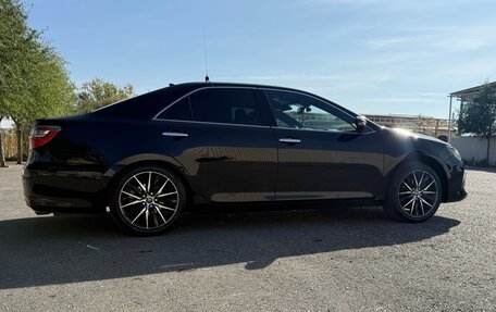 Toyota Camry, 2017 год, 2 200 000 рублей, 4 фотография
