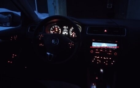 Volkswagen Jetta VI, 2012 год, 960 000 рублей, 11 фотография