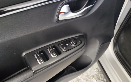 KIA Rio IV, 2018 год, 1 550 000 рублей, 16 фотография