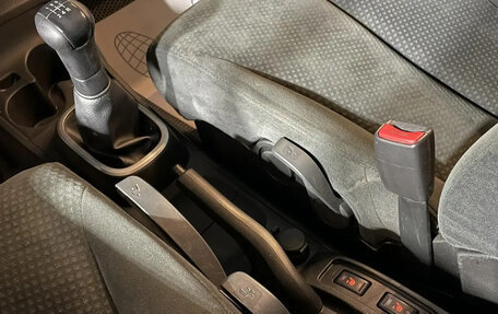 Nissan Tiida, 2012 год, 660 000 рублей, 14 фотография