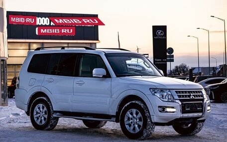 Mitsubishi Pajero IV, 2015 год, 2 295 000 рублей, 3 фотография
