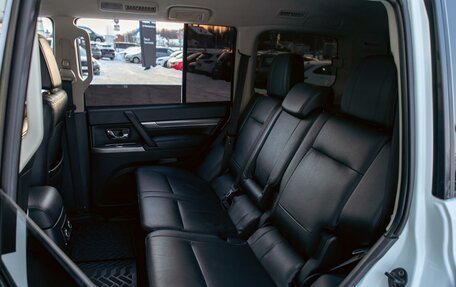 Mitsubishi Pajero IV, 2015 год, 2 295 000 рублей, 17 фотография