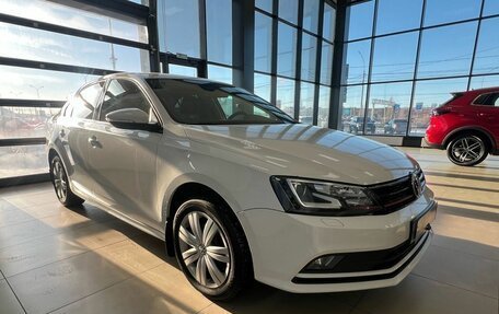 Volkswagen Jetta VI, 2015 год, 999 000 рублей, 3 фотография