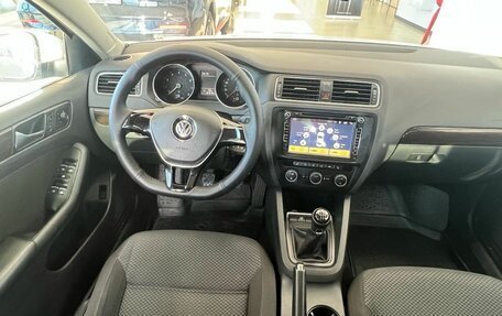 Volkswagen Jetta VI, 2015 год, 999 000 рублей, 17 фотография