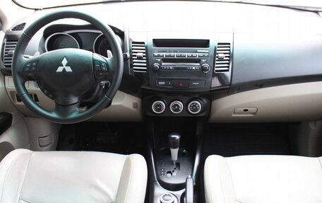 Mitsubishi Outlander III рестайлинг 3, 2007 год, 829 000 рублей, 10 фотография