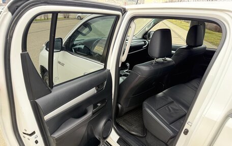 Toyota Hilux VIII, 2016 год, 3 450 000 рублей, 11 фотография