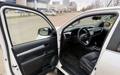 Toyota Hilux VIII, 2016 год, 3 450 000 рублей, 10 фотография