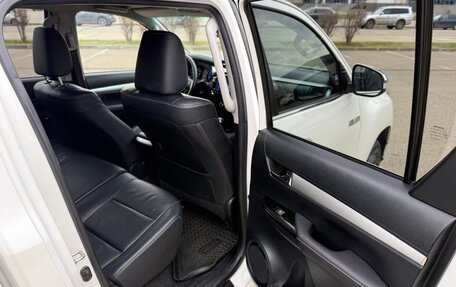 Toyota Hilux VIII, 2016 год, 3 450 000 рублей, 13 фотография