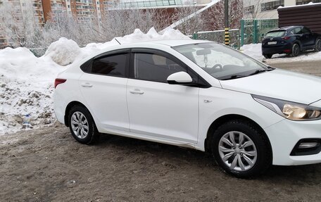 Hyundai Solaris II рестайлинг, 2018 год, 1 180 000 рублей, 4 фотография