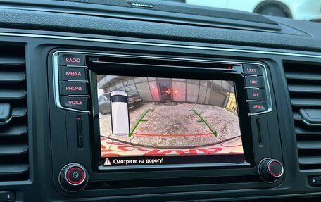 Volkswagen Multivan T6 рестайлинг, 2018 год, 4 500 000 рублей, 13 фотография