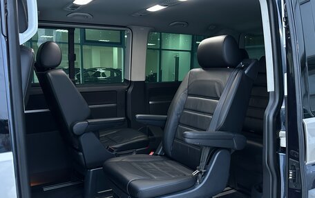 Volkswagen Multivan T6 рестайлинг, 2018 год, 4 500 000 рублей, 22 фотография