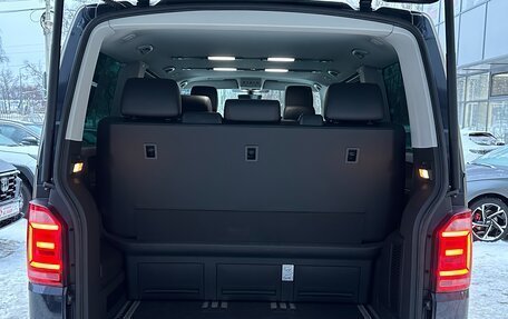 Volkswagen Multivan T6 рестайлинг, 2018 год, 4 500 000 рублей, 26 фотография
