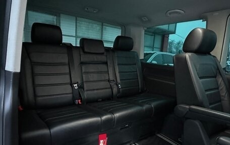 Volkswagen Multivan T6 рестайлинг, 2018 год, 4 500 000 рублей, 20 фотография