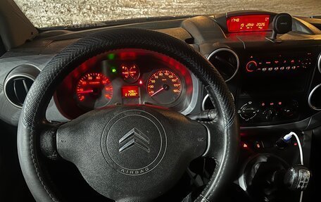 Citroen Berlingo II рестайлинг, 2011 год, 499 000 рублей, 40 фотография