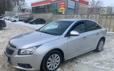Chevrolet Cruze II, 2011 год, 715 000 рублей, 2 фотография