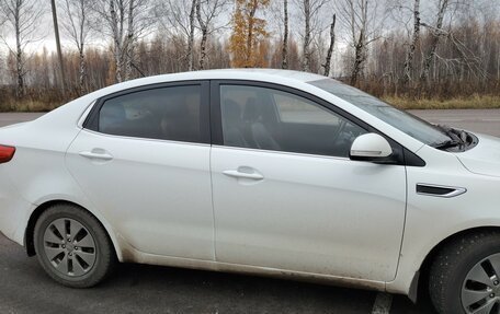 KIA Rio III рестайлинг, 2015 год, 800 000 рублей, 2 фотография