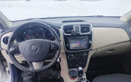 Renault Logan II, 2016 год, 800 000 рублей, 2 фотография