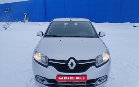 Renault Logan II, 2016 год, 800 000 рублей, 8 фотография