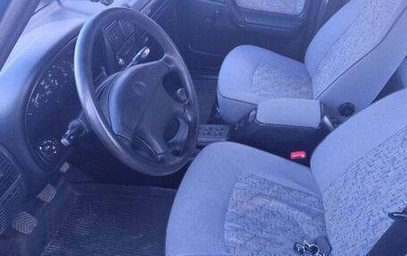 ГАЗ 31105 «Волга», 2004 год, 300 000 рублей, 6 фотография