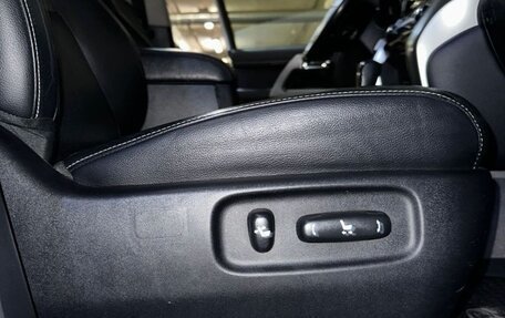 Toyota Land Cruiser 200, 2012 год, 3 300 000 рублей, 17 фотография