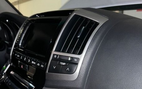 Toyota Land Cruiser 200, 2012 год, 3 300 000 рублей, 18 фотография