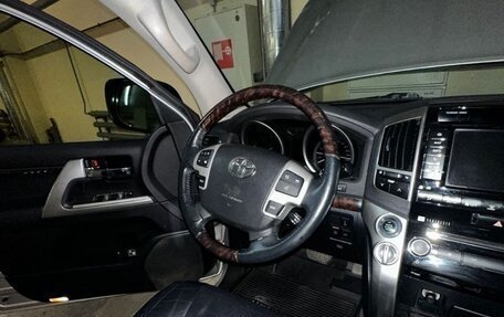Toyota Land Cruiser 200, 2012 год, 3 300 000 рублей, 15 фотография