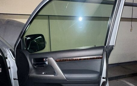 Toyota Land Cruiser 200, 2012 год, 3 300 000 рублей, 16 фотография