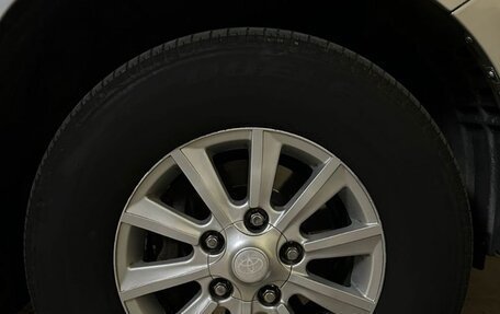 Toyota Land Cruiser 200, 2012 год, 3 300 000 рублей, 23 фотография