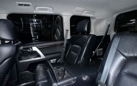 Toyota Land Cruiser 200, 2012 год, 3 300 000 рублей, 38 фотография