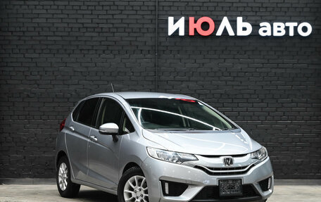 Honda Fit III, 2018 год, 1 300 000 рублей, 3 фотография