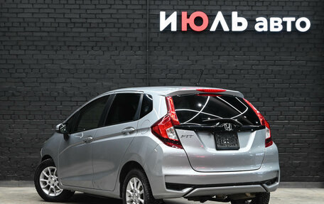 Honda Fit III, 2018 год, 1 300 000 рублей, 4 фотография