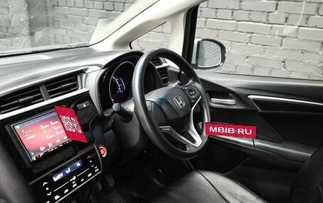 Honda Fit III, 2018 год, 1 300 000 рублей, 13 фотография