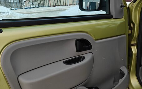 Renault Kangoo II рестайлинг, 2004 год, 499 000 рублей, 11 фотография