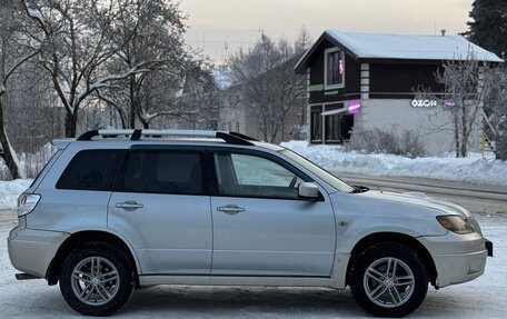 Mitsubishi Outlander III рестайлинг 3, 2004 год, 425 000 рублей, 2 фотография