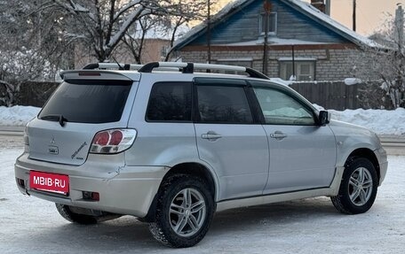 Mitsubishi Outlander III рестайлинг 3, 2004 год, 425 000 рублей, 3 фотография
