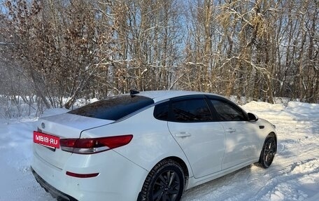 KIA Optima IV, 2018 год, 1 300 000 рублей, 6 фотография