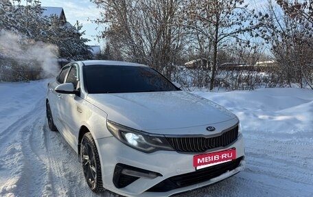 KIA Optima IV, 2018 год, 1 300 000 рублей, 3 фотография
