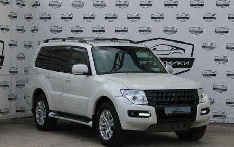 Mitsubishi Pajero IV, 2015 год, 2 900 000 рублей, 4 фотография