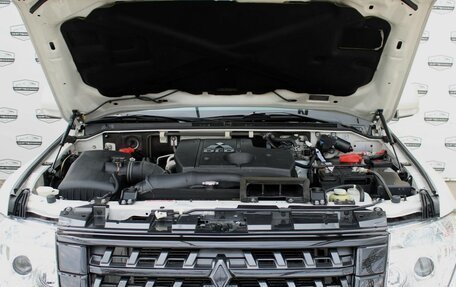 Mitsubishi Pajero IV, 2015 год, 2 900 000 рублей, 24 фотография