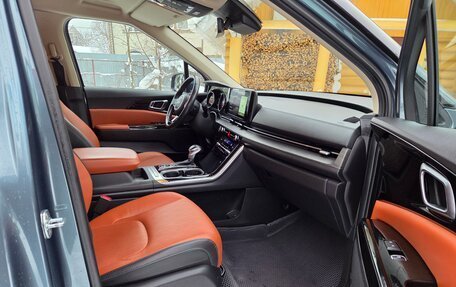 KIA Carnival, 2023 год, 4 140 000 рублей, 30 фотография