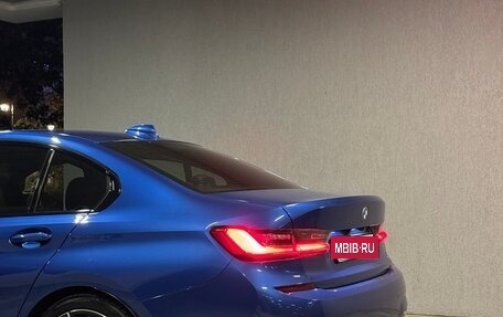 BMW 3 серия, 2019 год, 4 000 000 рублей, 21 фотография