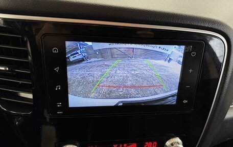 Mitsubishi Outlander III рестайлинг 3, 2021 год, 2 350 000 рублей, 8 фотография