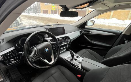 BMW 5 серия, 2019 год, 2 650 000 рублей, 9 фотография