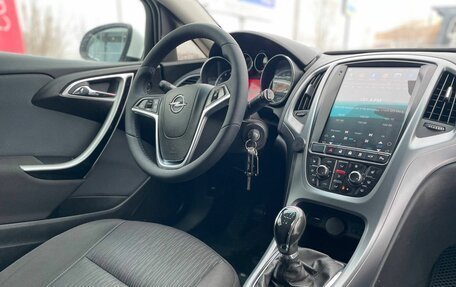 Opel Astra J, 2013 год, 790 000 рублей, 20 фотография